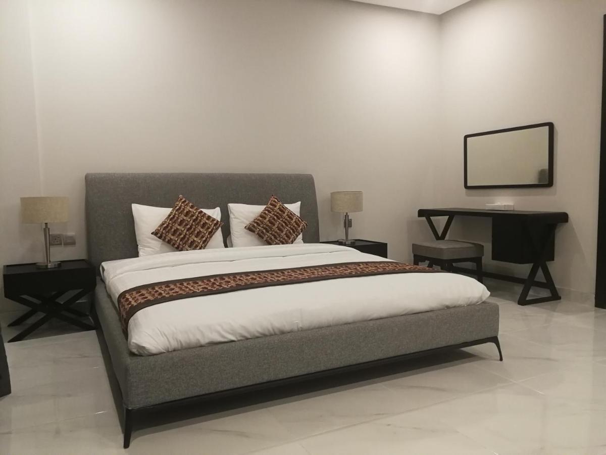 Infinity Juffair Suites Manama Exterior photo